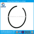 Em estoque China Supplier DIN 7993 aço inoxidável com zinco Roundwire snap anéis para eixo